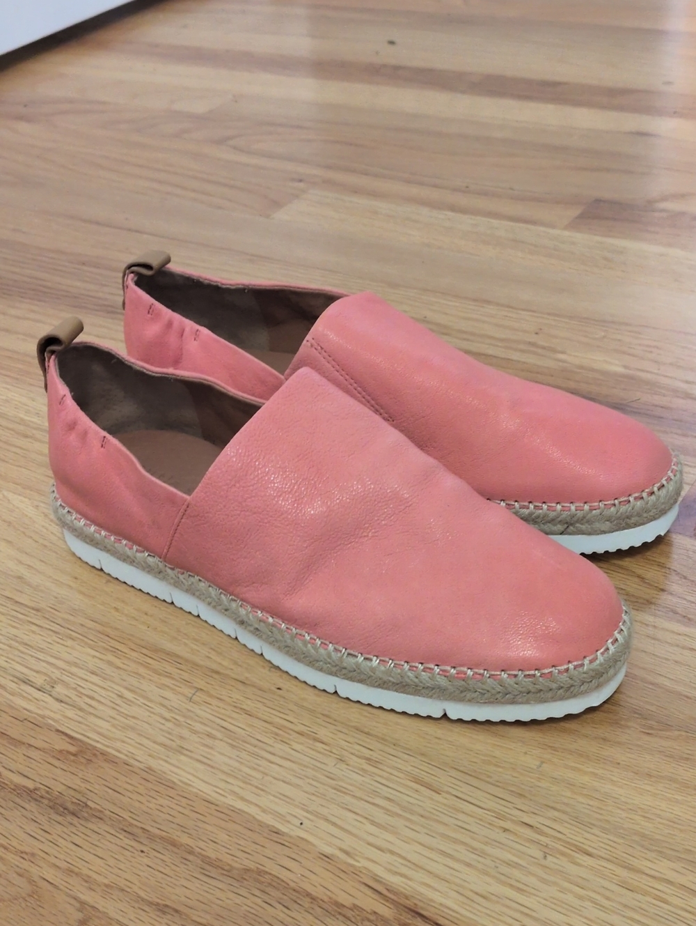 gentle souls by Kenneth Cole Lizzy Slip Ons